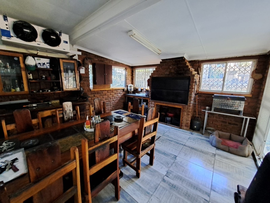 5 Bedroom Property for Sale in Protea Park North West